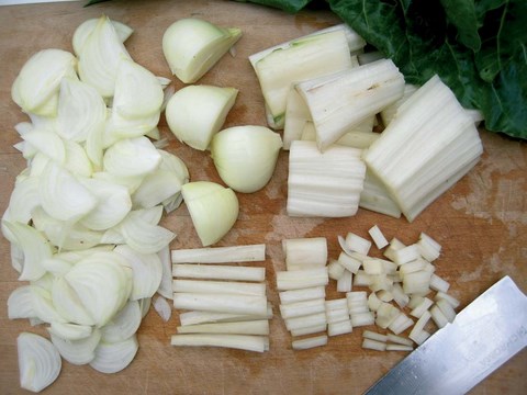 recette soupe oignons bettes